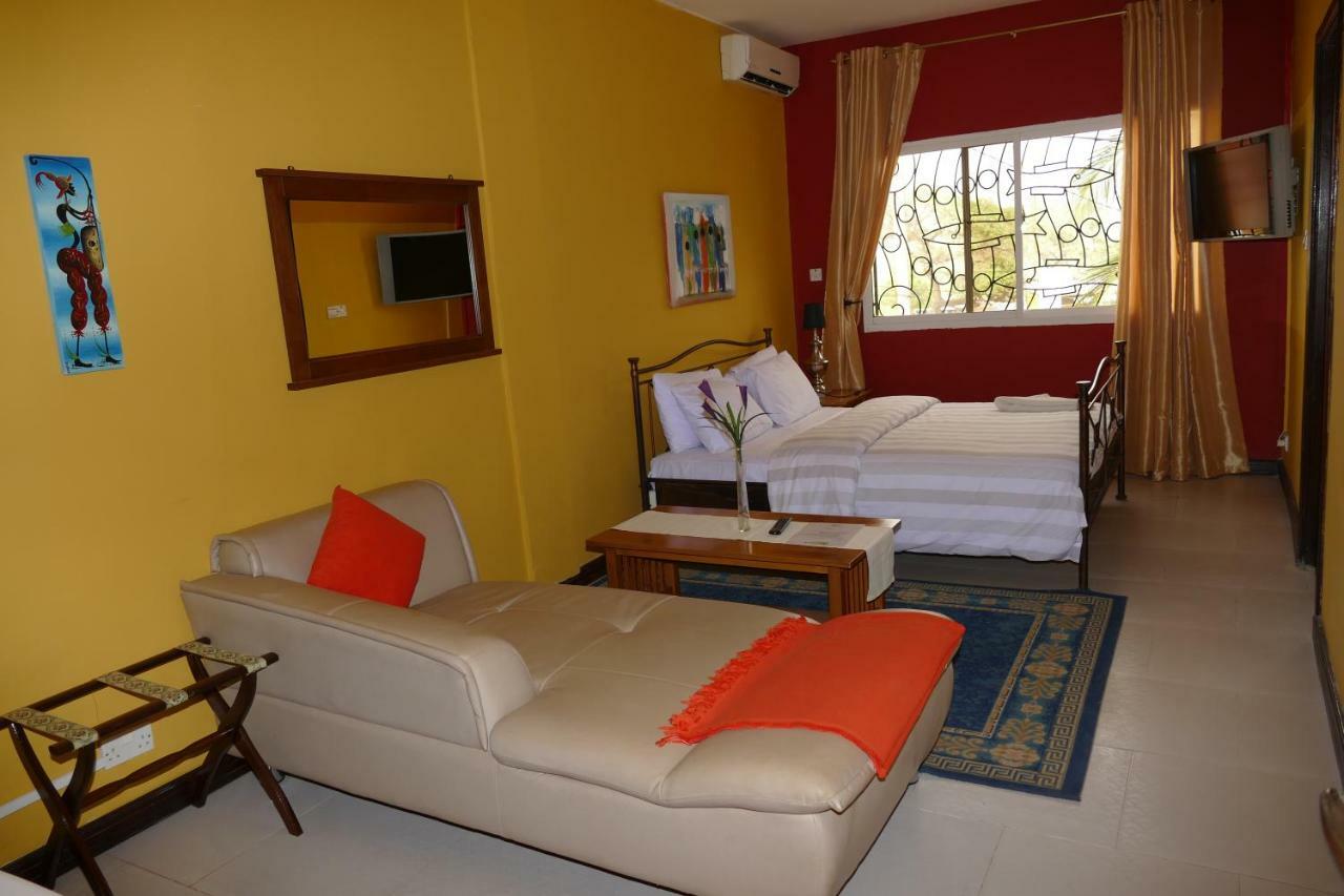 Calabash Apartment-Hotel Kotu Ngoại thất bức ảnh